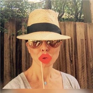 Meet your Posher, Simone